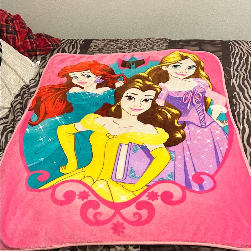Disney Princess Blanket - Pink, Yellow, Purple